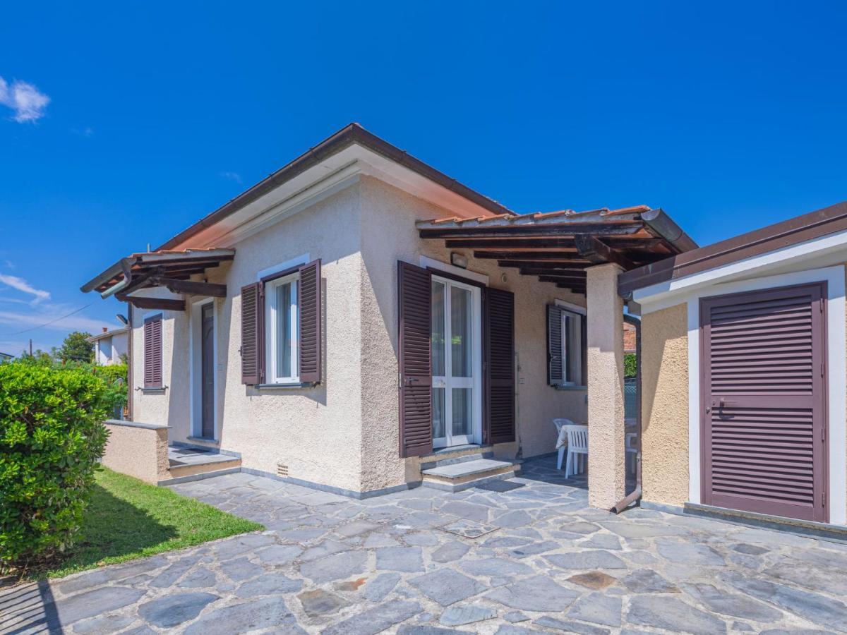 Holiday Home Francesca By Interhome Marina di Pietrasanta Exteriör bild