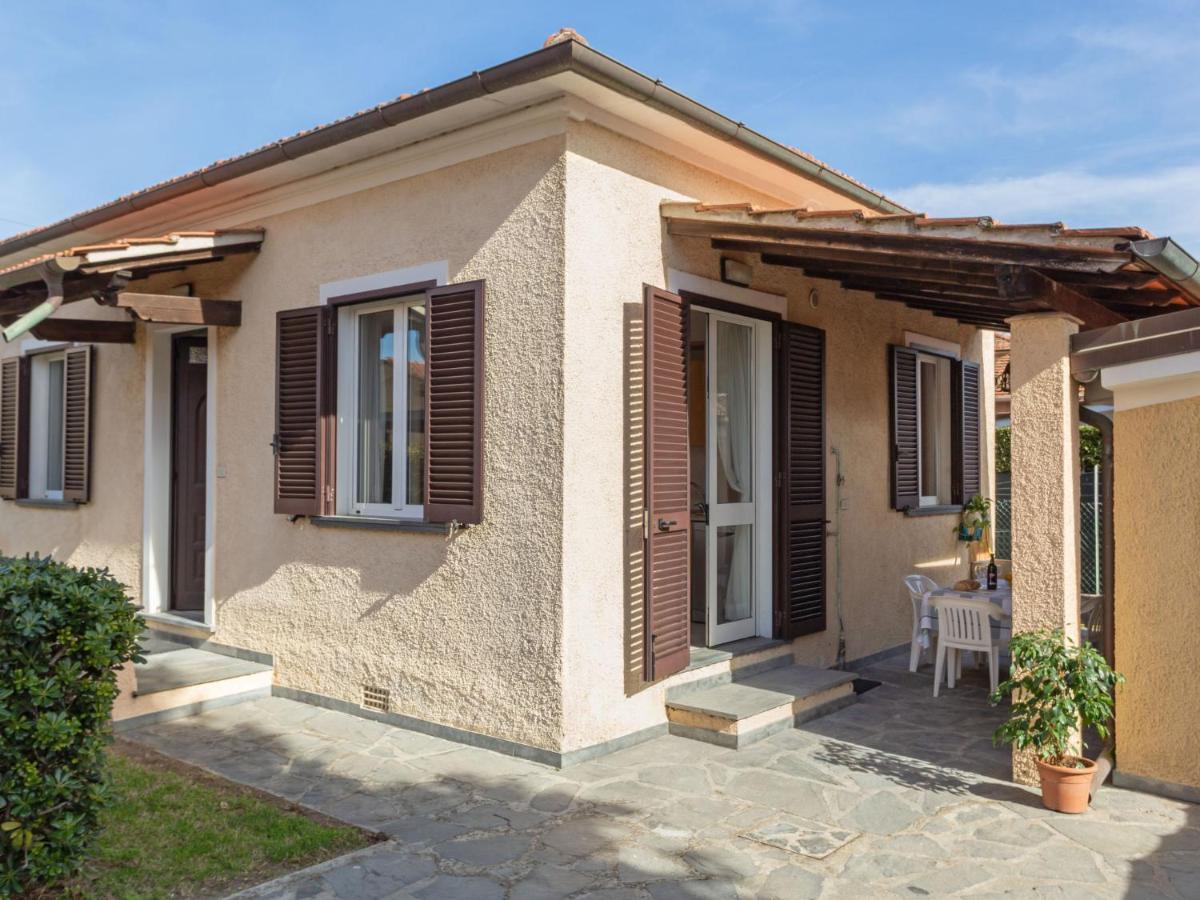 Holiday Home Francesca By Interhome Marina di Pietrasanta Exteriör bild